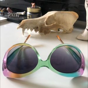 UNIF Rainbow Moody’s